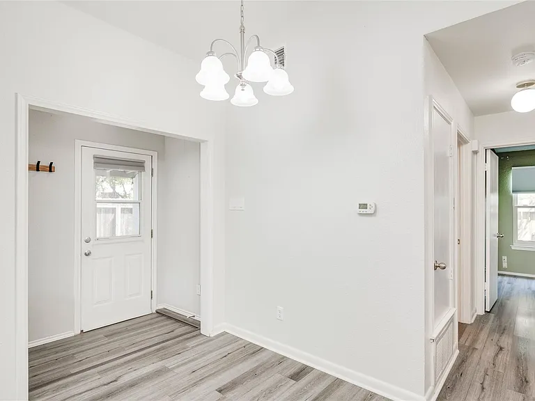 5900 Richard Carlton Blvd — Photo 21