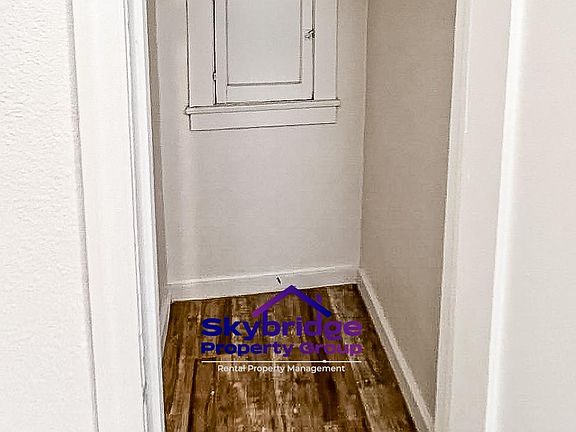 3rd image of 1428 W 59th St #1/2