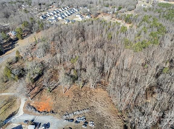 3rd image of 114 Costner School Rd