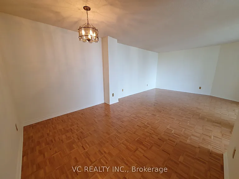 3700 Kaneff Cres #2305 — Photo 7