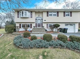 33 Pine Hill Rd, Monroe, NY 10950