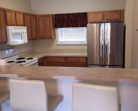5th image of 216 Castle Dr Unit 1390