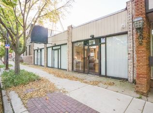 2833 W Howard St, Chicago, IL 60645