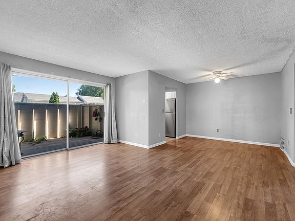 4th image of 2631 Sunny Slope Dr APT 4