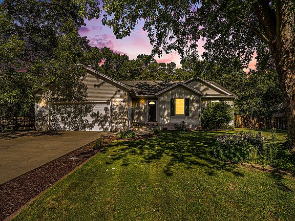 2nd image of 114 Serra Ct