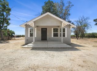 1137 N Main St, Livingston, CA