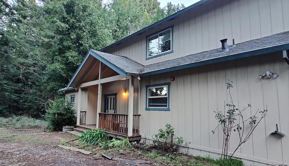 1st image of 347 Redwood Dr
