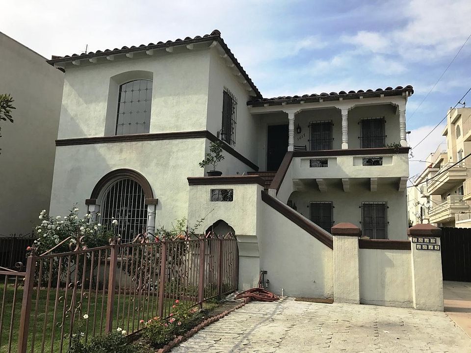 1st image of 1015 S Sherbourne Dr