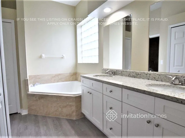 7054 Red Bay Ct — Photo 11