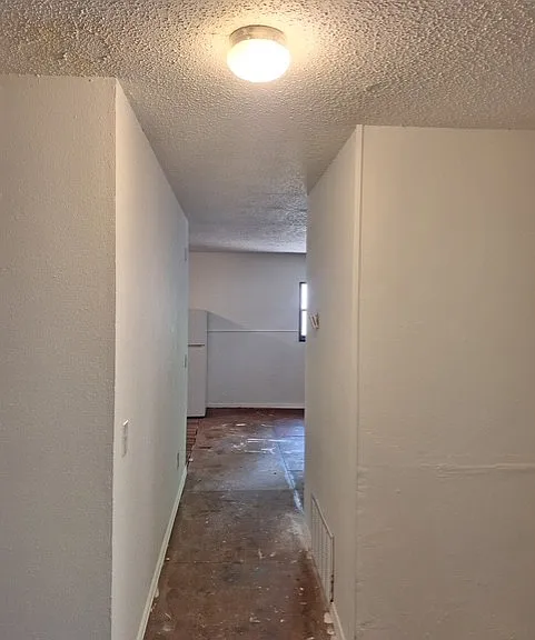 712 S Chapman Ave — Photo 6