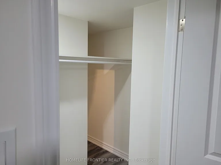 73 Bannister Rd E — Photo 4