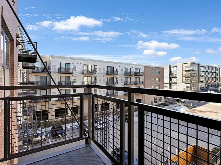 The Shoreham Apartments — Photo 67