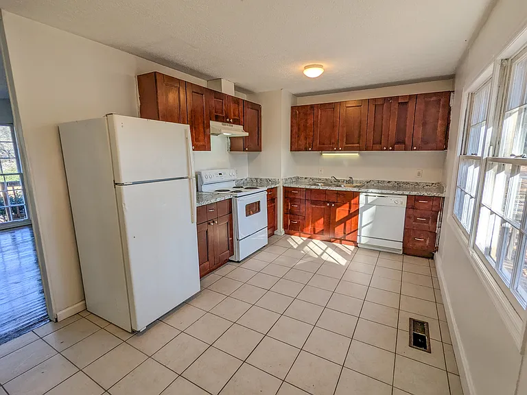 4446 Falcon Ct — Photo 6
