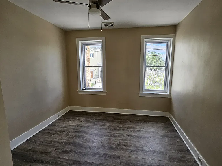 111 N Seton Ave — Photo 22
