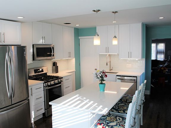 5th image of 5650 N Melvina Ave