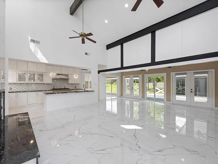 5230 Meadow Forest Dr — Photo 17