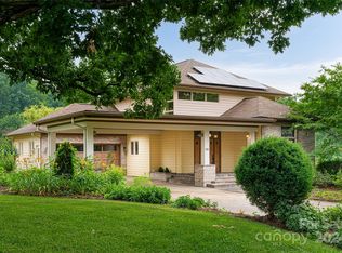 211 Forest Knoll Ct, Weaverville, NC 28787