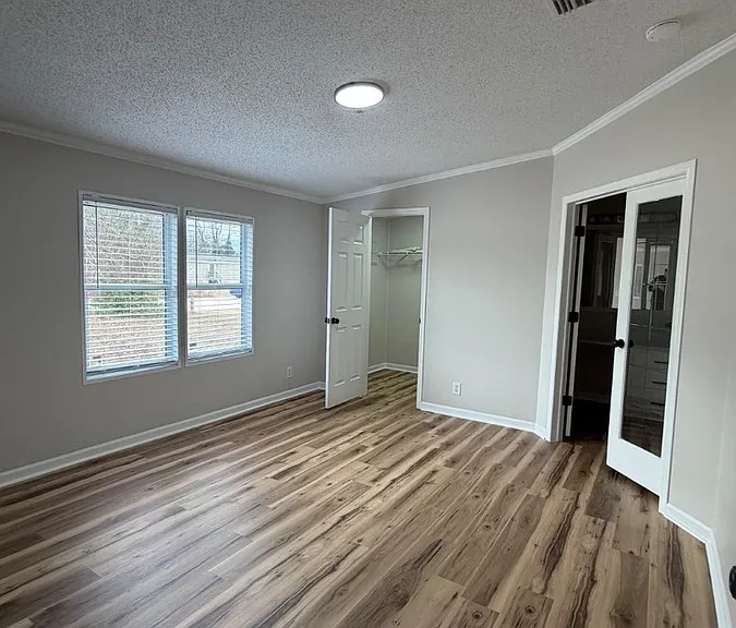 450 Wendy Ln — Photo 11