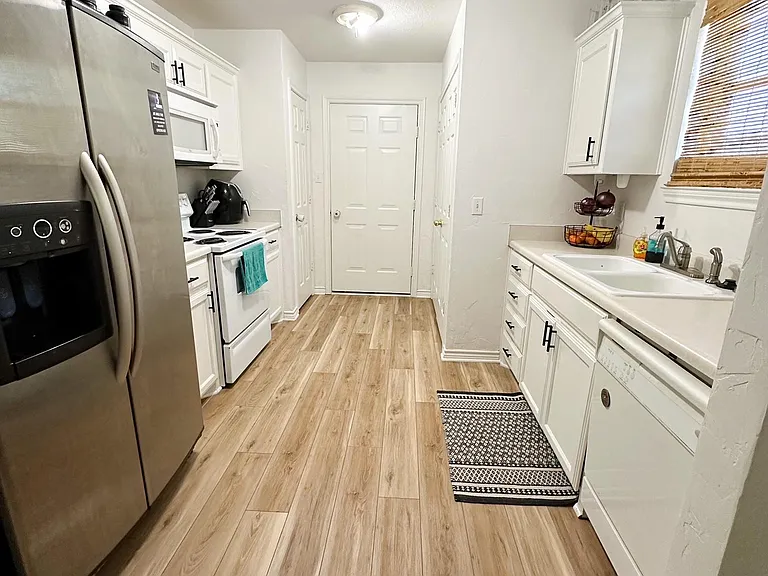 1220 W Main St — Photo 5
