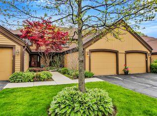 1336 Fairfax Ln, Buffalo Grove, IL 60089