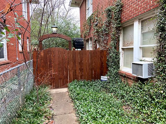 5th image of 410 SW 4th Ave #D