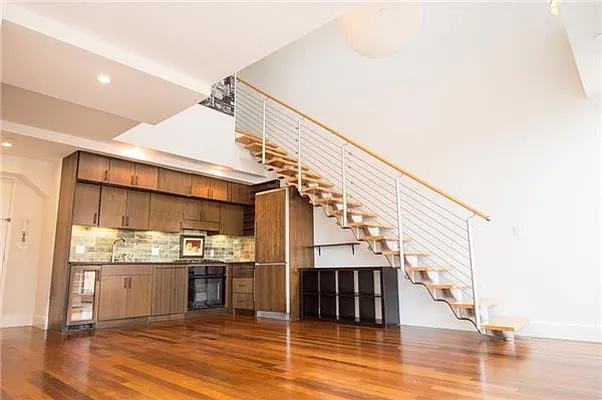 Rented by R New York | media 22