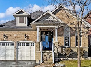 490 Kwapis Blvd, Newmarket, ON L3X 3K6