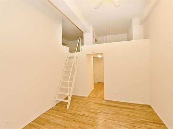 3rd image of 160 W 16th St APT 1A