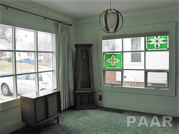 3rd image of 908 E Corrington Ave