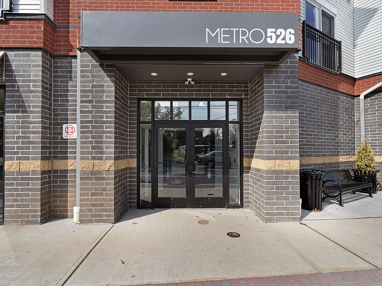 Metro526 Luxury Apartments — Photo 5