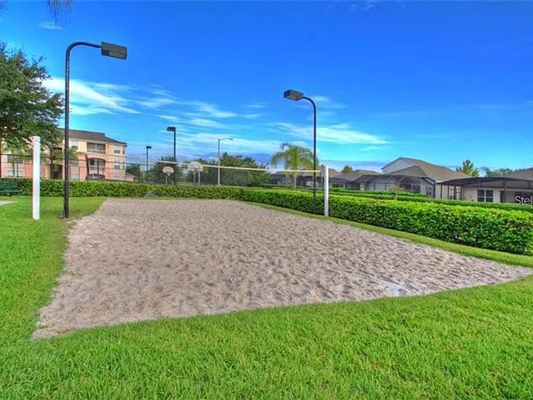 2411 Silver Palm Dr — Photo 12