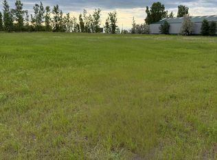 2597 N 44th St, Grand Forks, ND 58203