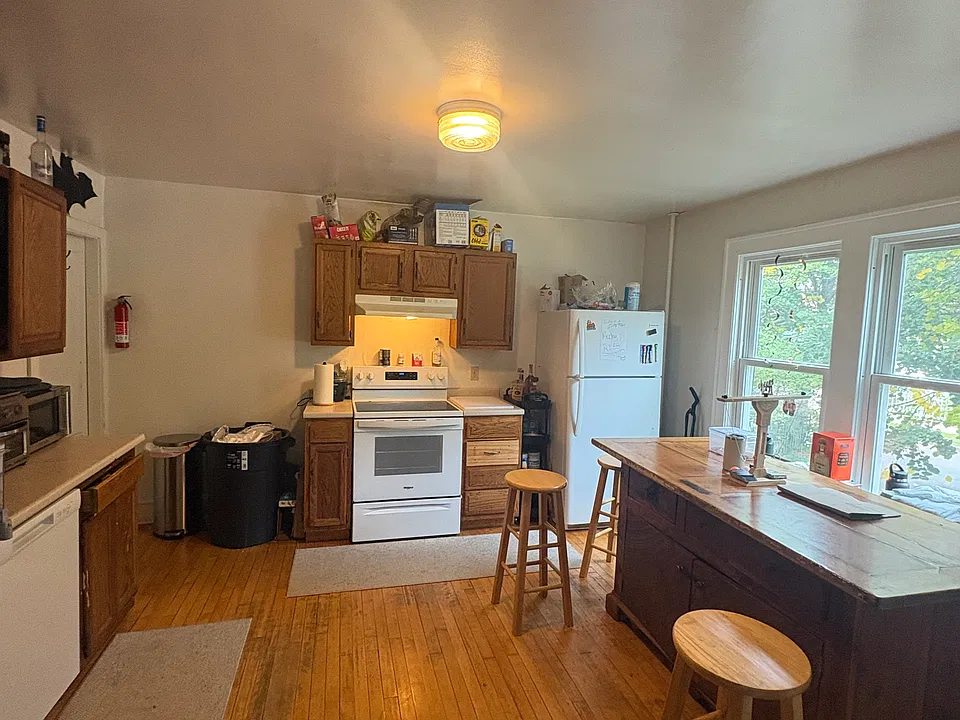 123 Mansfield Ave #125