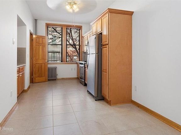 2nd image of 93 Greenpoint Ave APT 3R