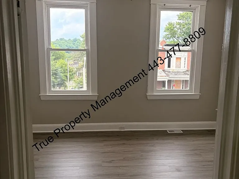 1107 N Longwood St — Photo 8