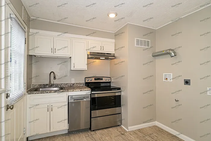 4108 Davis St — Photo 6