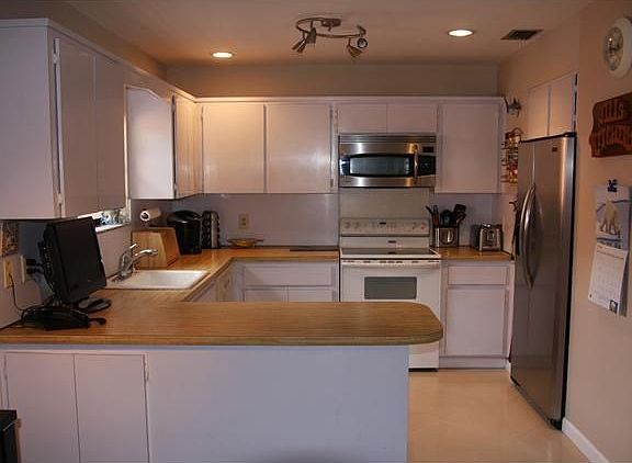 2nd image of 1035 NE 204th Ln