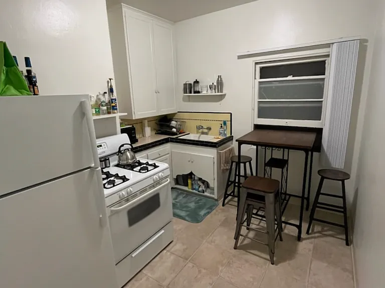 2254 5th Ave #8 — Photo 10