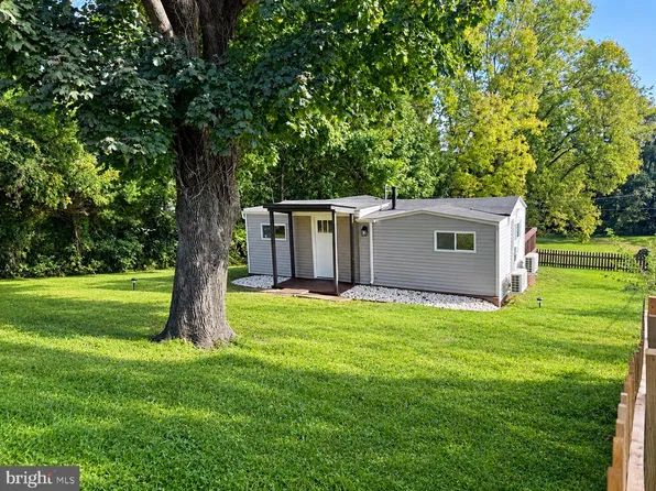 3321 High St, Emigsville, PA 17318