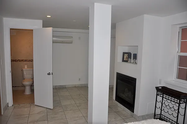 Sold by Belvedere Bridge Realty, LLC | media 48