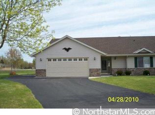 206 Brookview Ct, Isanti, MN 55040