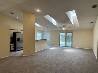 8055 Creedmoor Dr, Jacksonville, FL 32244
