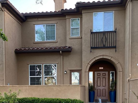 Front unit facing Collier Canyon & rolling hills.