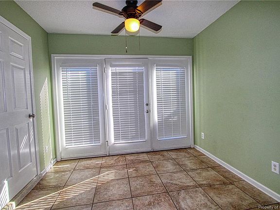 5th image of 715 Oak Mill Ln