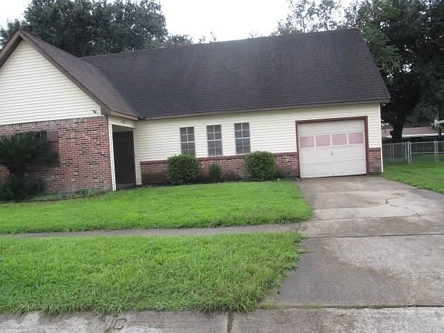 1st image of 420 Corrine Ct