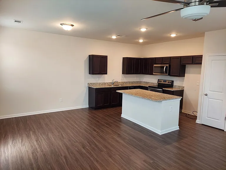 6357 Mountain Home Way SE — Photo 3
