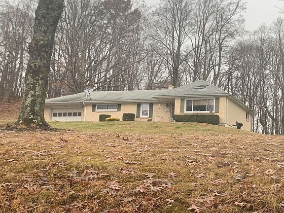2nd image of 4945 Piney Branch Ln