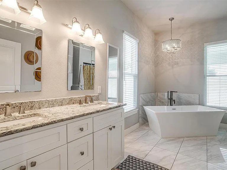 2905 S Jennings Ave — Photo 69