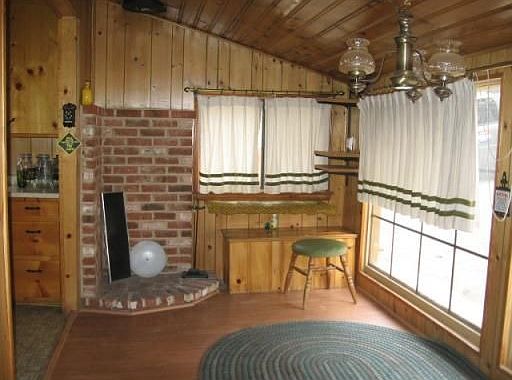 3rd image of 40078 Hillcrest Dr