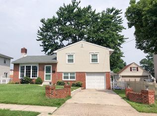 9320 Jackson St, Philadelphia, PA 19114